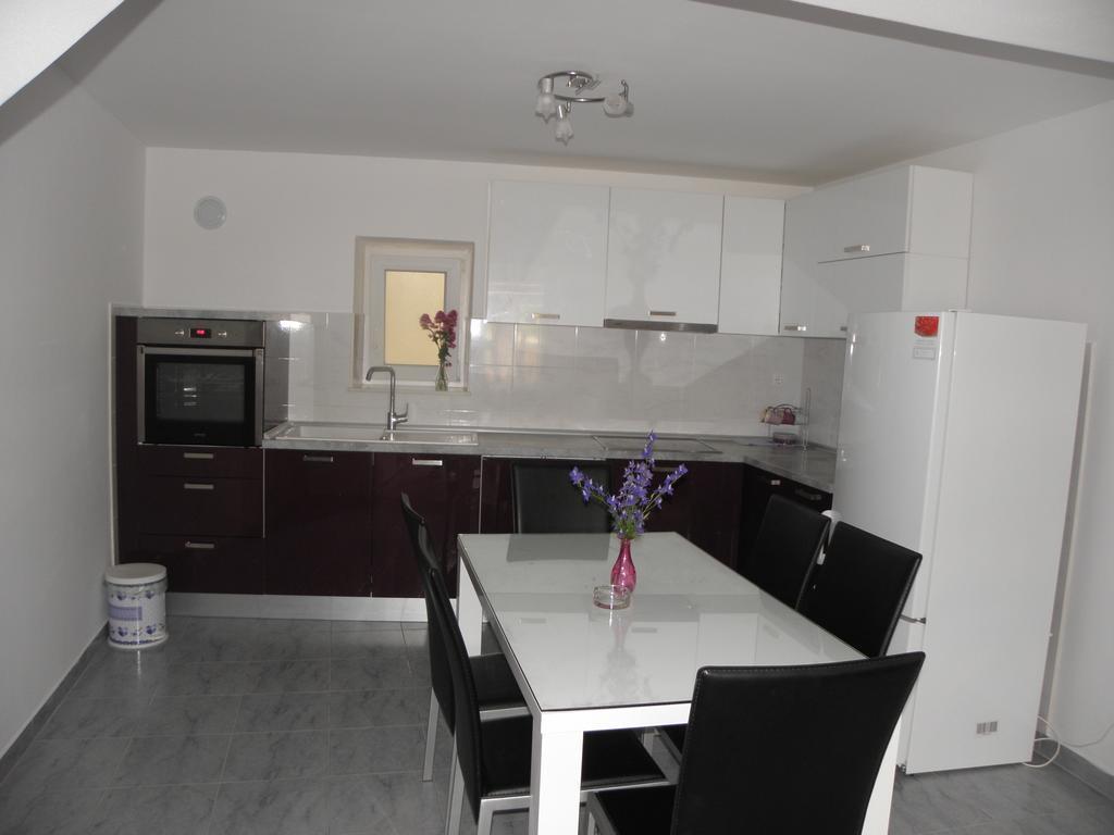 Apartment Jartic Betina  Phòng bức ảnh
