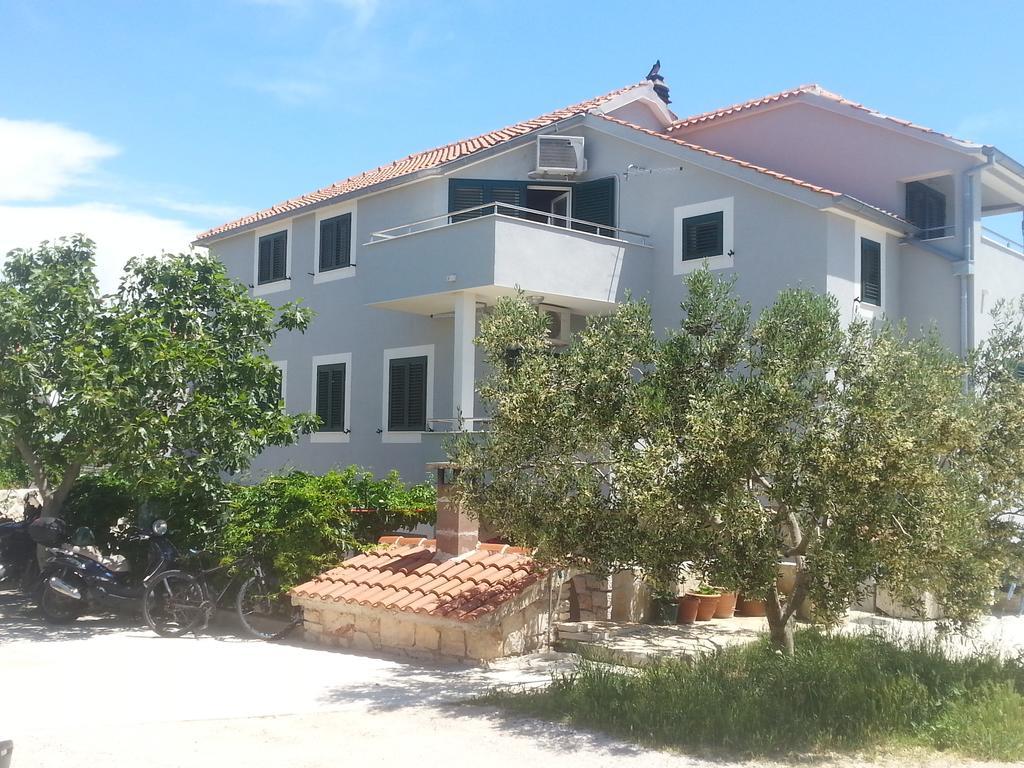 Apartment Jartic Betina  Ngoại thất bức ảnh