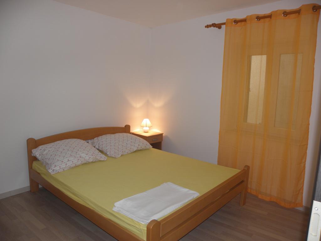 Apartment Jartic Betina  Ngoại thất bức ảnh